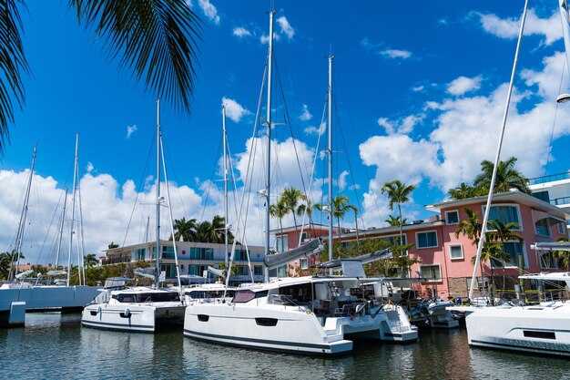 Charter Options in Palm Beach: Bareboat, Crewed, and Captained Voyages