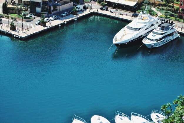 Яхты в аренду