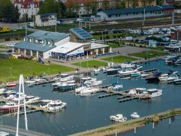 Zeke's Landing and Marina: Premier Boating, Waterfront Dining, and Marina Experiences; Our Favorite Yacht Rentals in Alabama