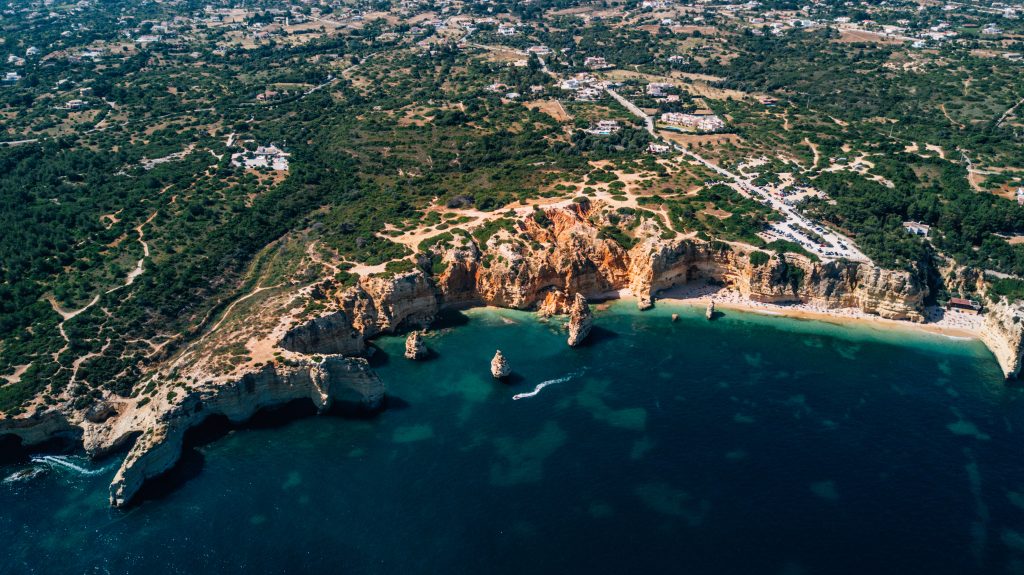 Navegar no Paraíso: Os melhores locais de navegação no Mediterrâneo para as suas férias