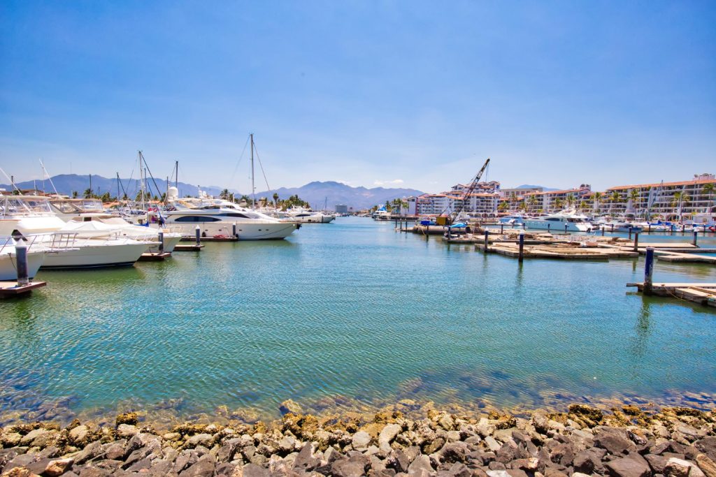Luxury yacht charter Mexico