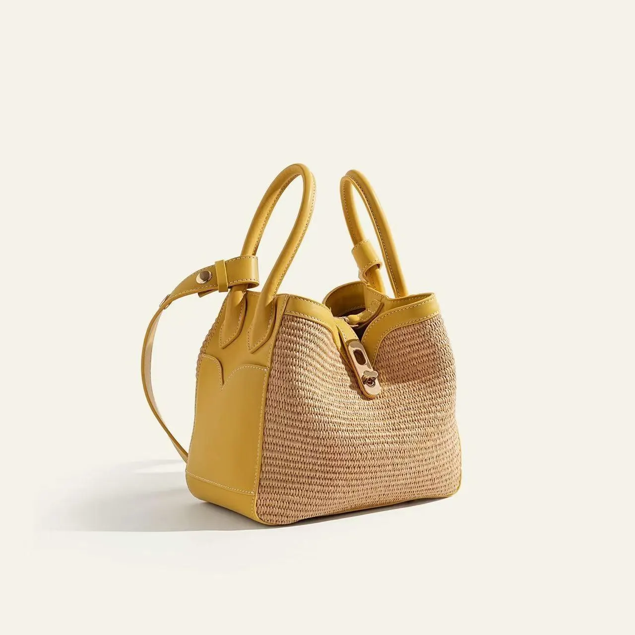 Tips for Building a High-Fashion Summer Travel Wardrobe