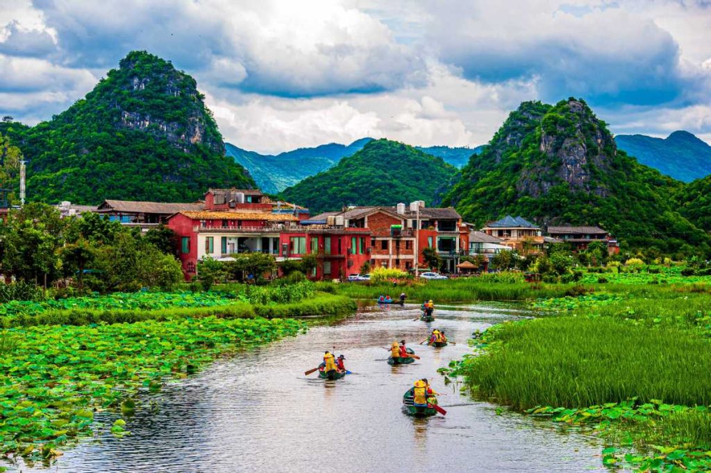 Summer Travel Revolution Led by Young Explorers