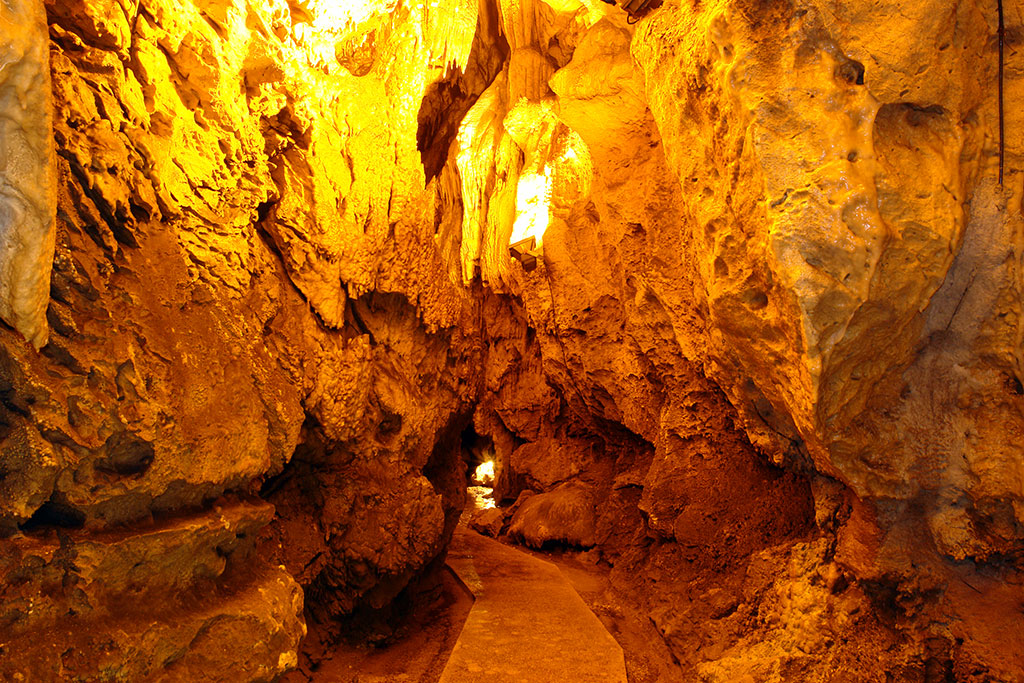Unearthing the Wonders of Zindan Cave in Turkey