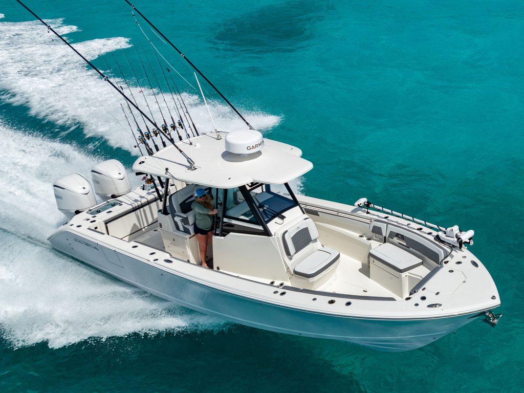 Cobia 305 CC Center Console Revolutionizes Boating