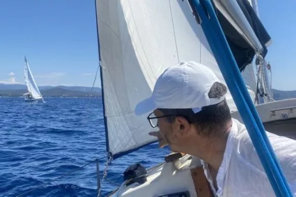 Who Has the Upper Hand in Sailing Situations?