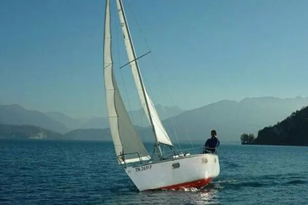 The Pen Duick 600 Mini Cruiser: A Sailing Delight