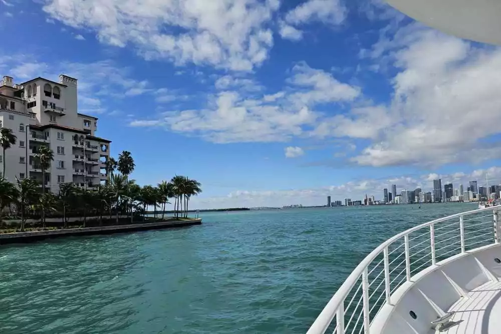 Discover the Wonders of Cruising the Intracoastal Waterway in Fort Lauderdale