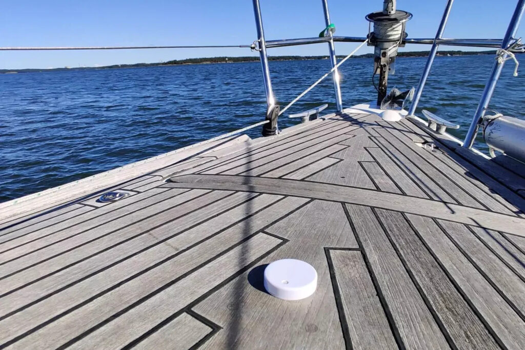 Elevate Your Sailing with RuuviTag and NavLink Blue