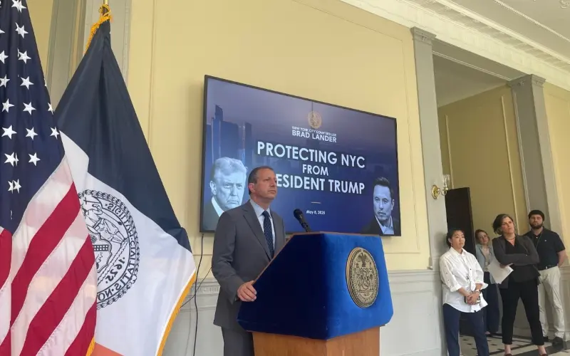 Decline in New York City Tourism: A Forecast Overview