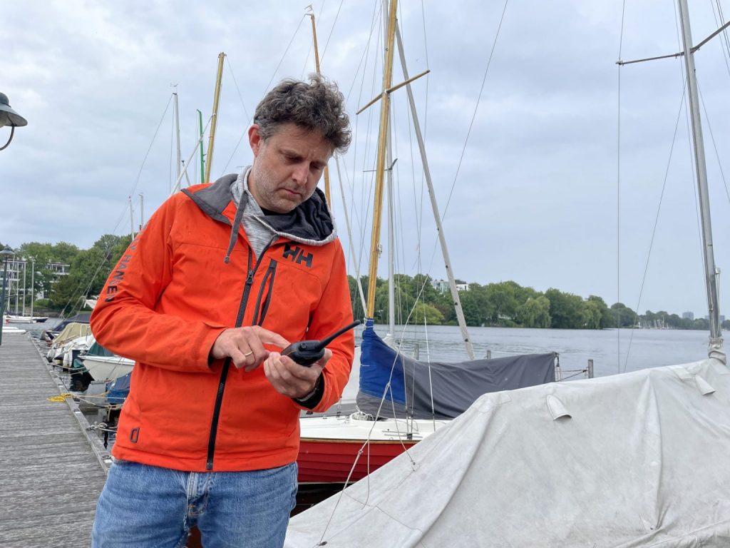 Top 10 Handheld VHF Radios for Adventurers