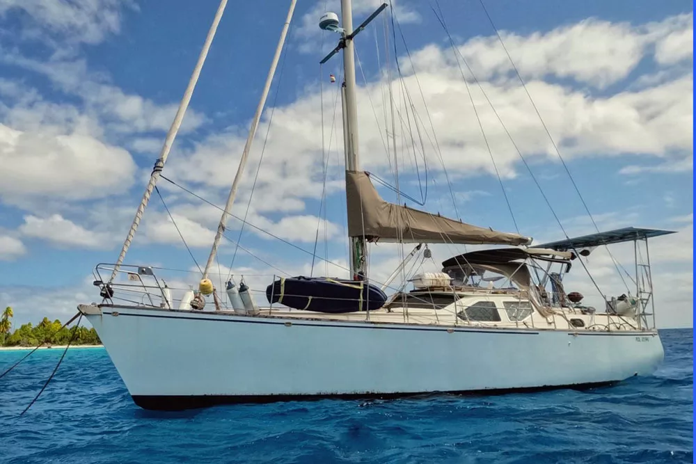 Insights into the Dix 43 Sailboat: Specs and Performance