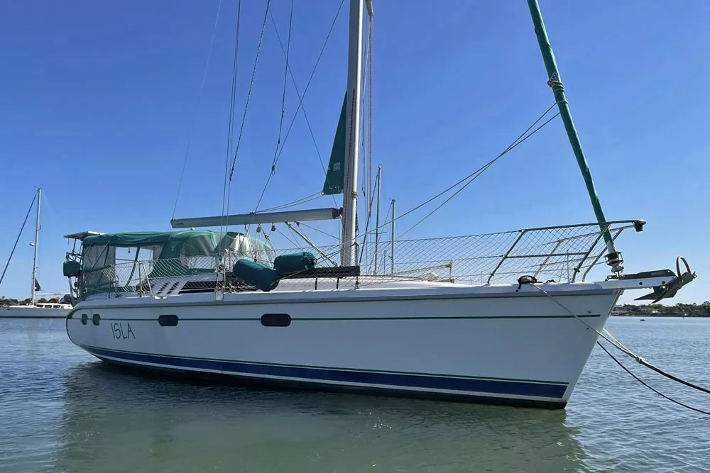 Hunter Sailboats: Comfort and Value in Recreational Sailing