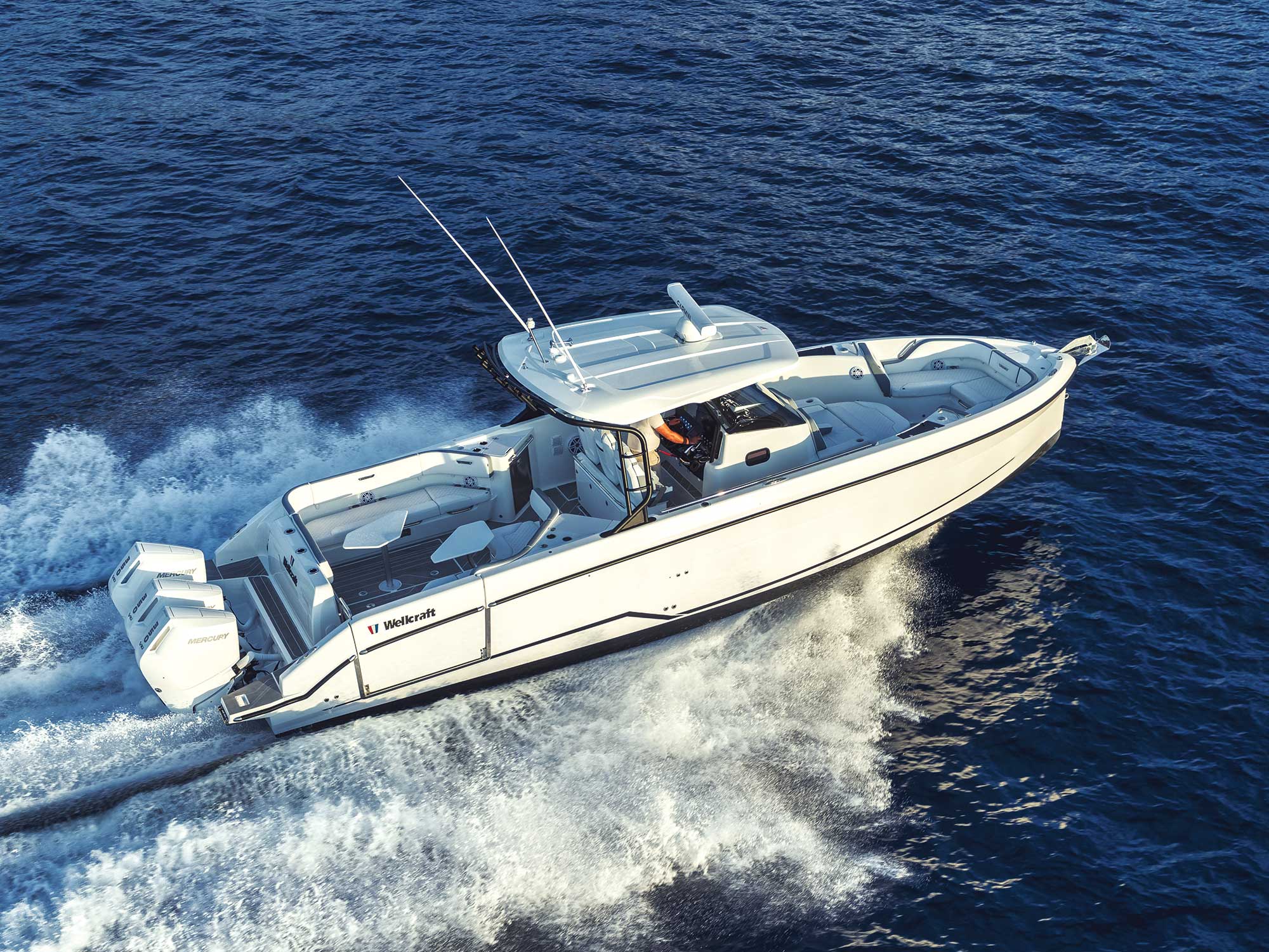 Exploring the 2025 Wellcraft 38 T-Top