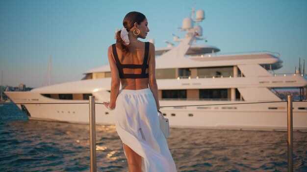 How to Charter a Superyacht – A Complete Guide to Luxury Yacht Chartering