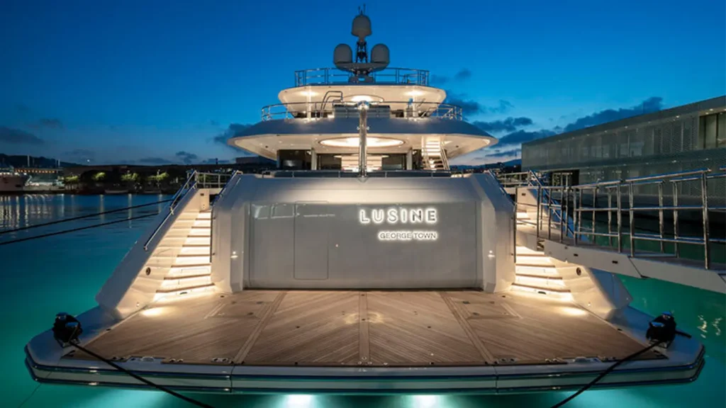 Heesen’s Lusine Crew Cyclists Unite for Charity Challenge