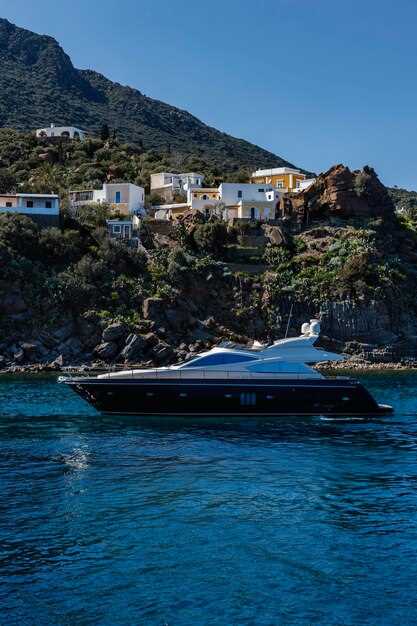 Italy Yacht Charters – Luxury Yacht Hire in Italy | Best Mediterranean Charters