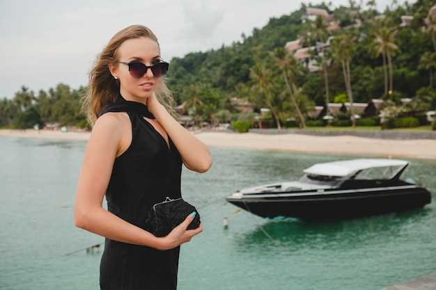 Marlet Sunseeker 82 Yacht Rental – The Largest Yacht in Cartagena