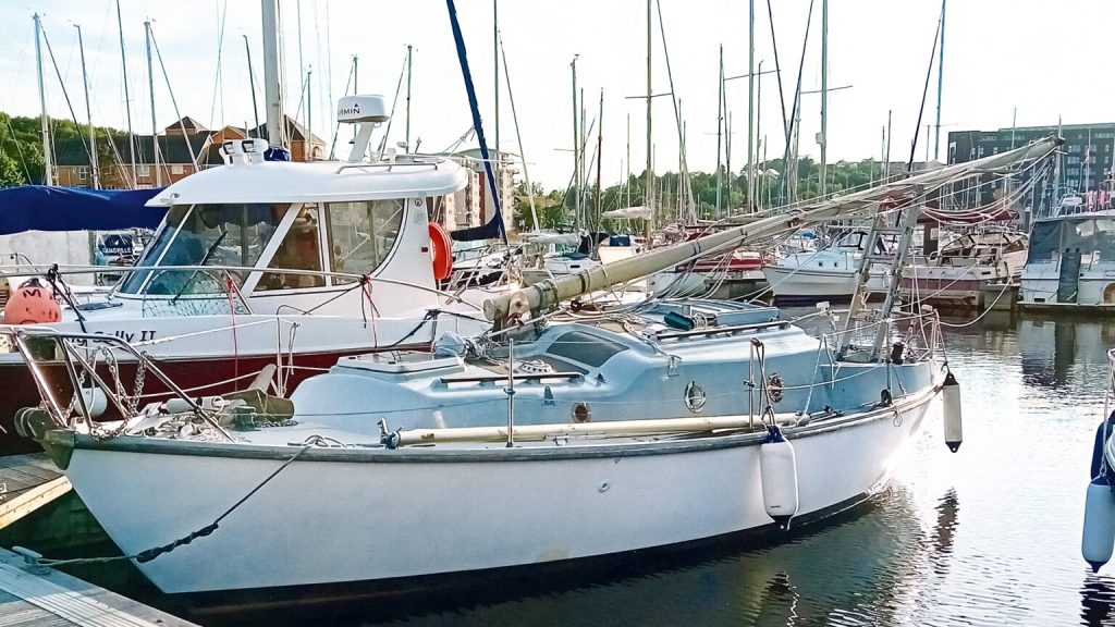 Revitalizing a Sailboat with a New Mast