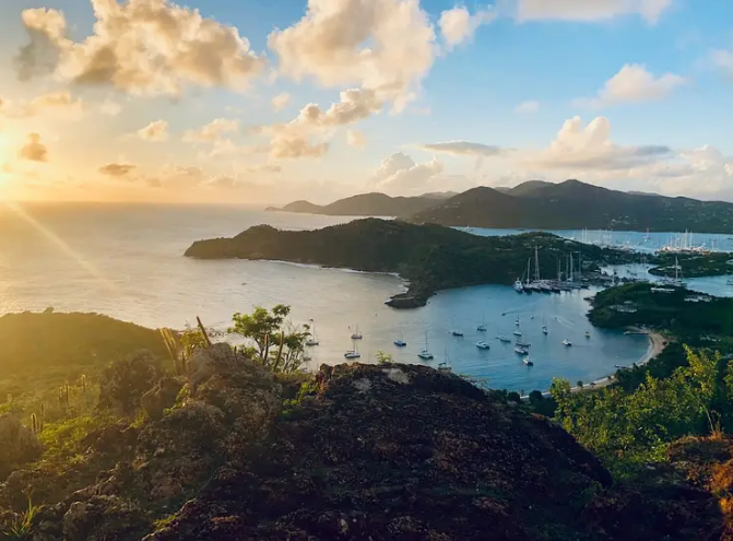 Practical Travel Insights for Exploring Antigua’s Beaches and Culture