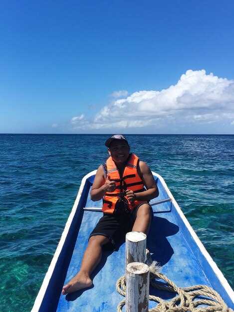 7-Day Fakarava Crewed Catamaran Itinerary in Tahiti – Tuamotu Atolls Adventure