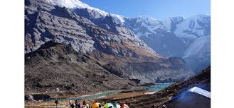 Rescue Efforts Save 72 Stranded Tourists at Annapurna Base Camp