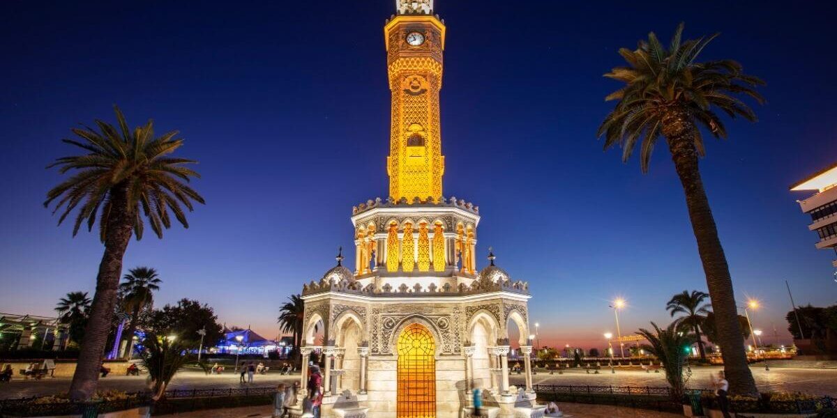 A Comprehensive Look at Izmir, Turkey’s Aegean Jewel