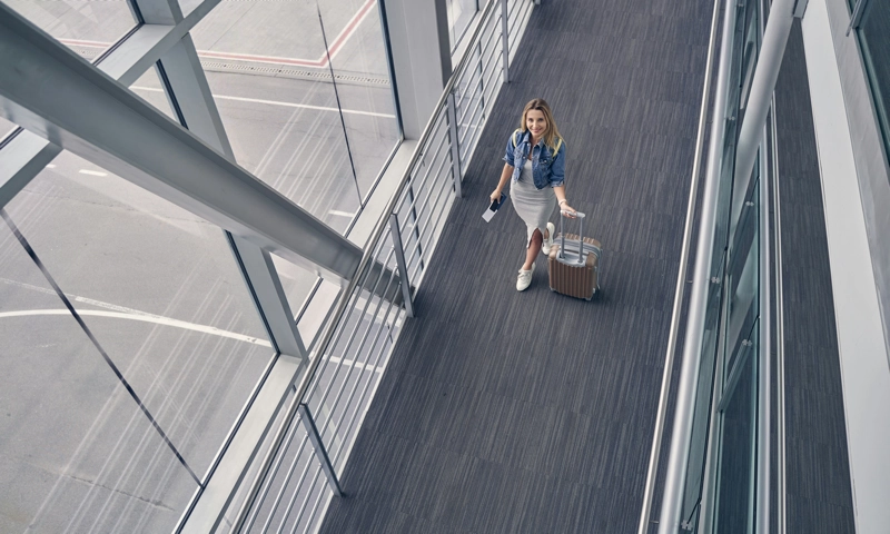 미국을 떠나는 외국 국적자를 위한 중요한 여행 조언.