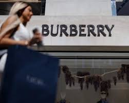 Burberry dąży do przywrócenia bezcłowego handlu, aby przyciągnąć globalnych turystów