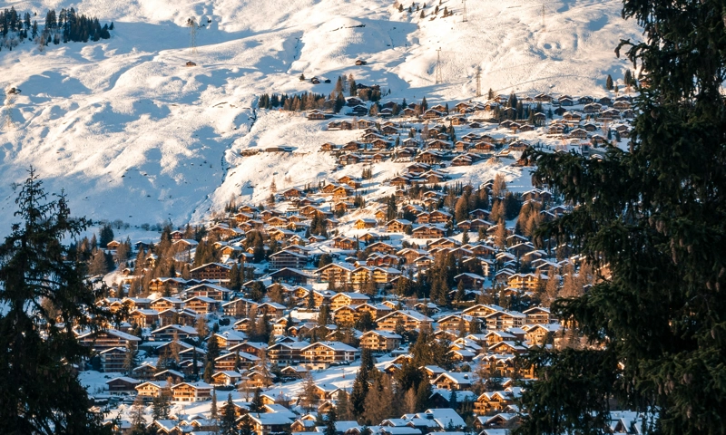 Surge in UK Holiday Travel Predicted Amid Popular Destinations for Winter