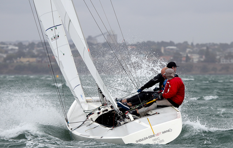 Adaptive Trim for Shifting Wind and Seas