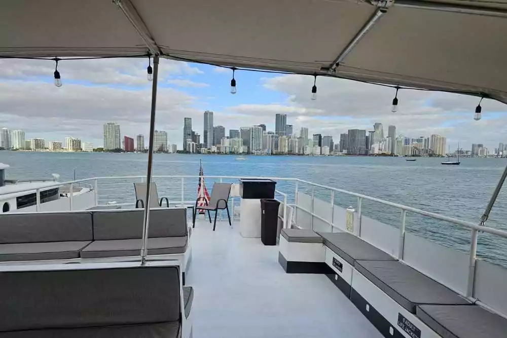 Hosting Memorable Corporate Yacht Parties in Fort Lauderdale