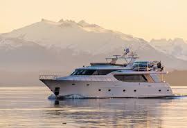 Explore Alaska Aboard M/Y Dauntless