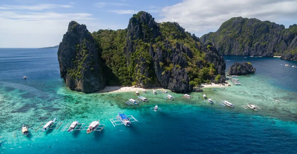 Seven-Day Palawan Yacht Route from Puerto Princesa to Coron