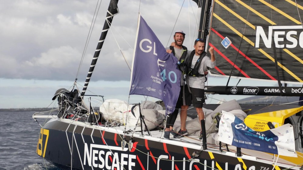 Curium Tops Globe40 Leg 2 in a Photo-Finish