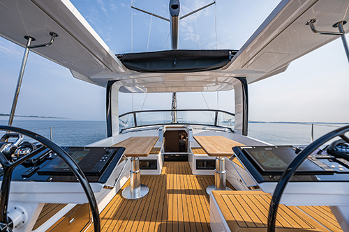 Hanse 460 first sail: design, delivery, and charter potential