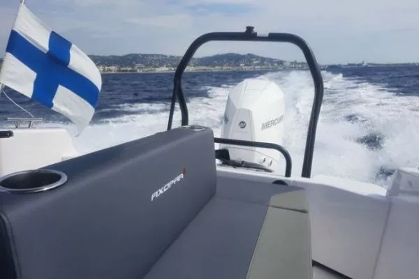 Axopar adopts Aura blockchain for boat passports