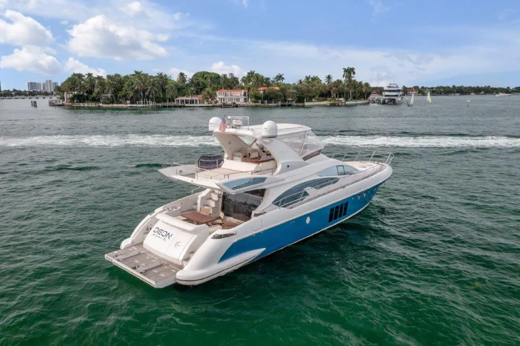 64‑Foot Azimut Flybridge: Miami-Based Cruiser