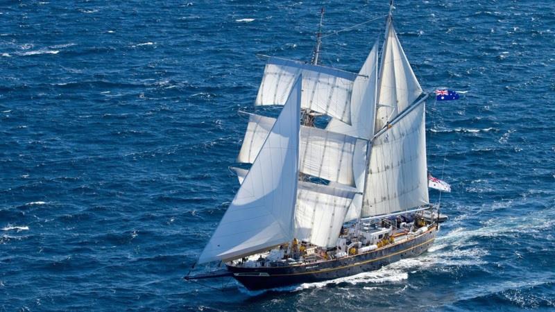Classic Parade Leads Into 80th Sydney Hobart