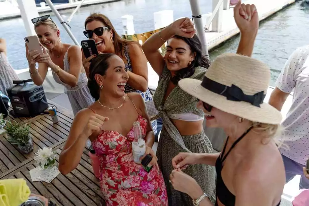 Yachting as a Strategic Team-Building Choice