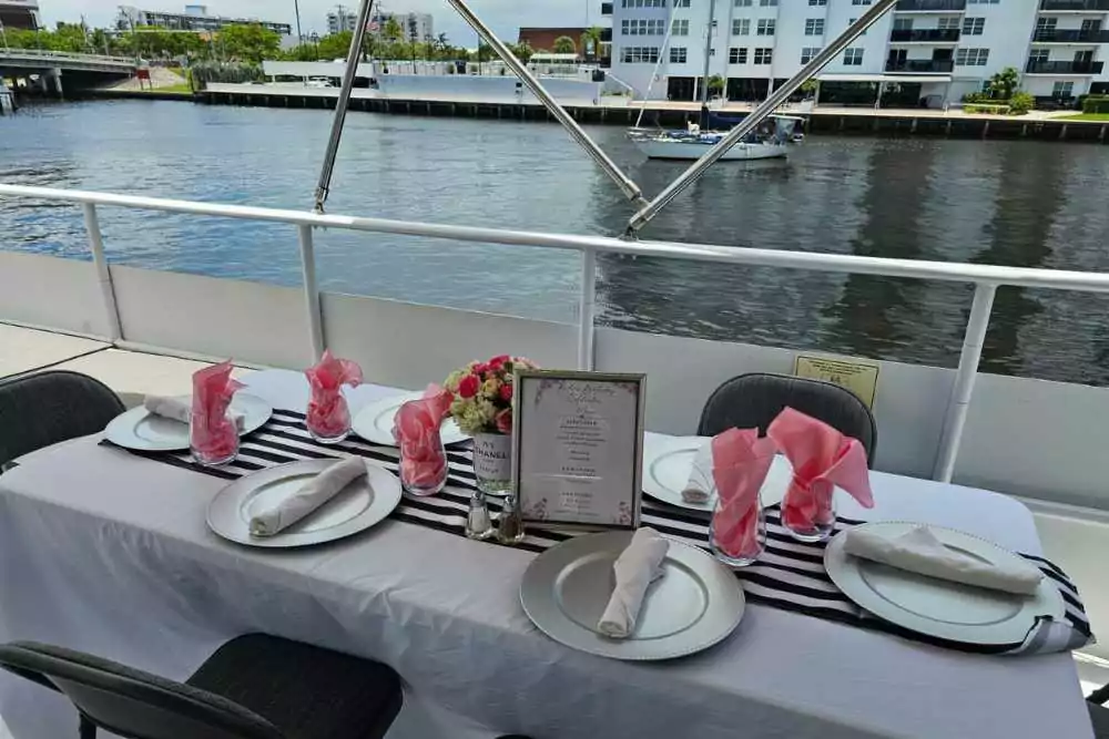 Winter Yacht Parties in South Florida: Climate & Logistics