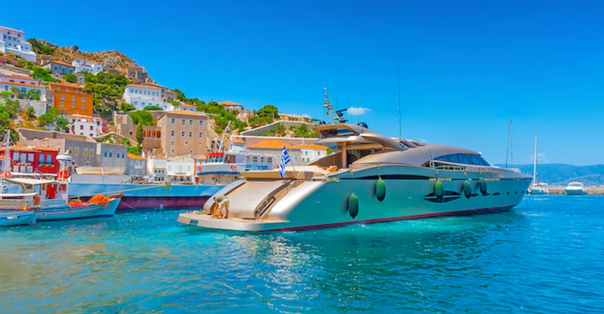 How Adaptable Are Yacht Charter Routes?