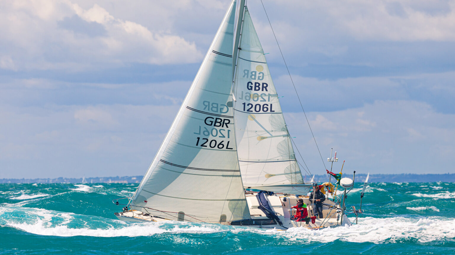 Selecting lifejackets for offshore and race sailing