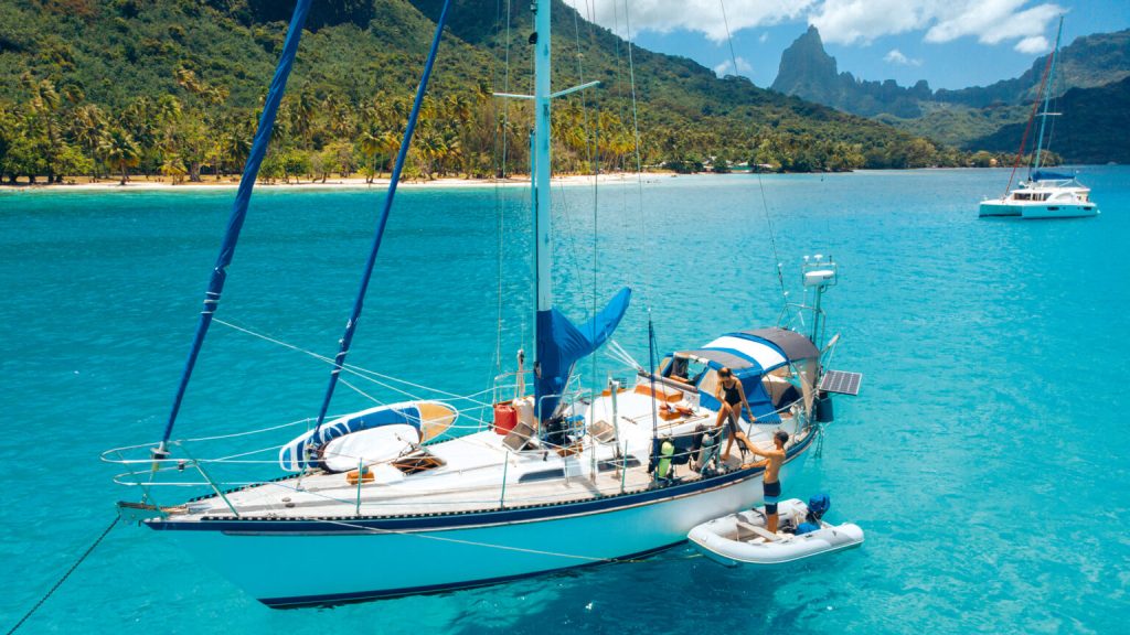 Rules for sharing life aboard: crew, guests, skipper