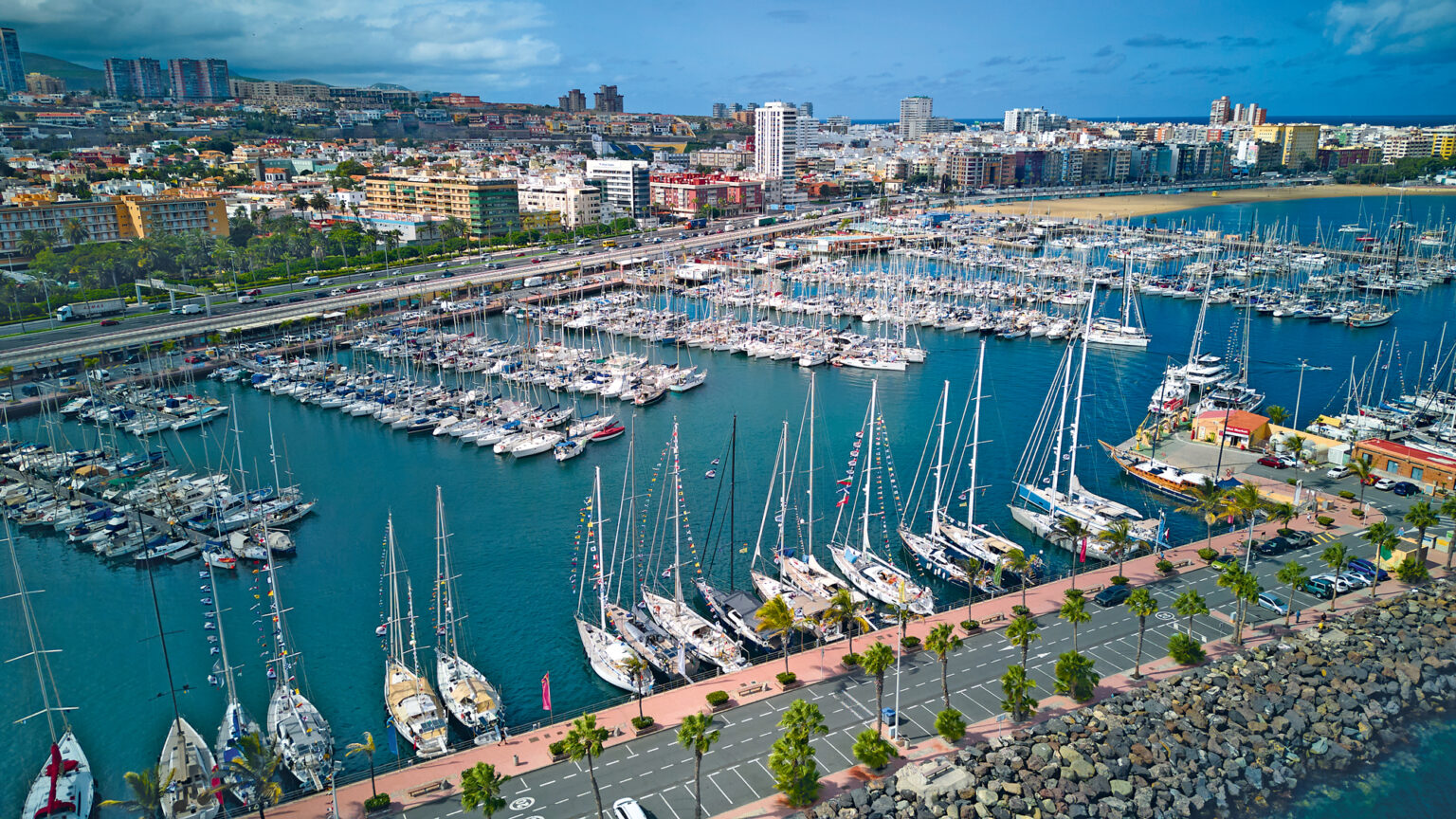 Is It Time to Trade Your 40–60ft Yacht?