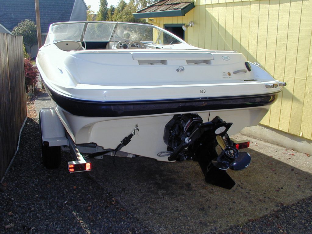 Fiberglass Boat Restoration: Key Steps and Products